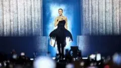 Céline Dion comeback concert moves fans in Paris
