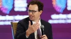 AI Slowdown Calls Intensify but Practical Details and Enforcement Remain Elusive